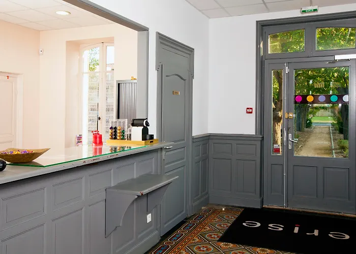 Cerise Sud 3* 카르카손