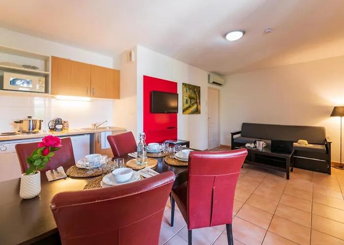 Cerise Sud 3* 카르카손