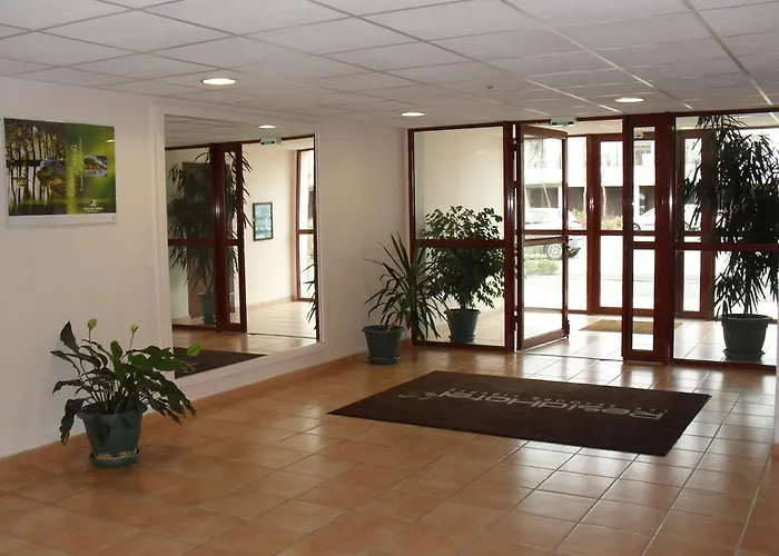 セリーズ シュッド 3* カルカソンヌ